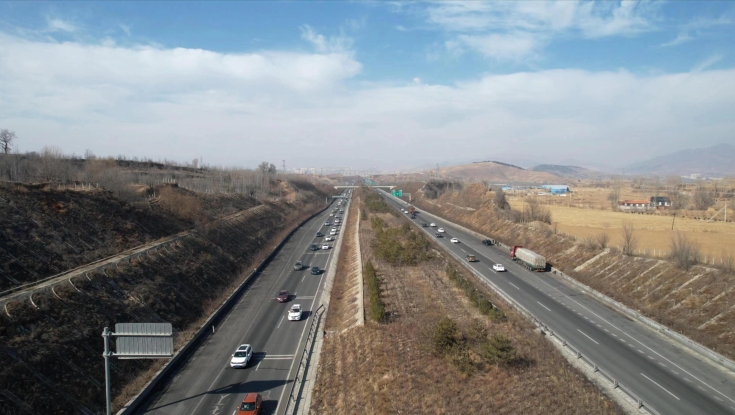 荣乌分公司圆满完成春节期间高速公路运输保障任务